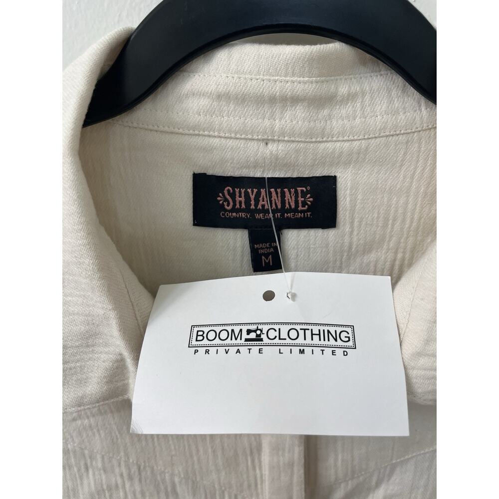 SHYANNE Women’s Pearl Snap Shirt Long Sleeve SIZE Medium Western cream blue NEW - Picture 7 of 8